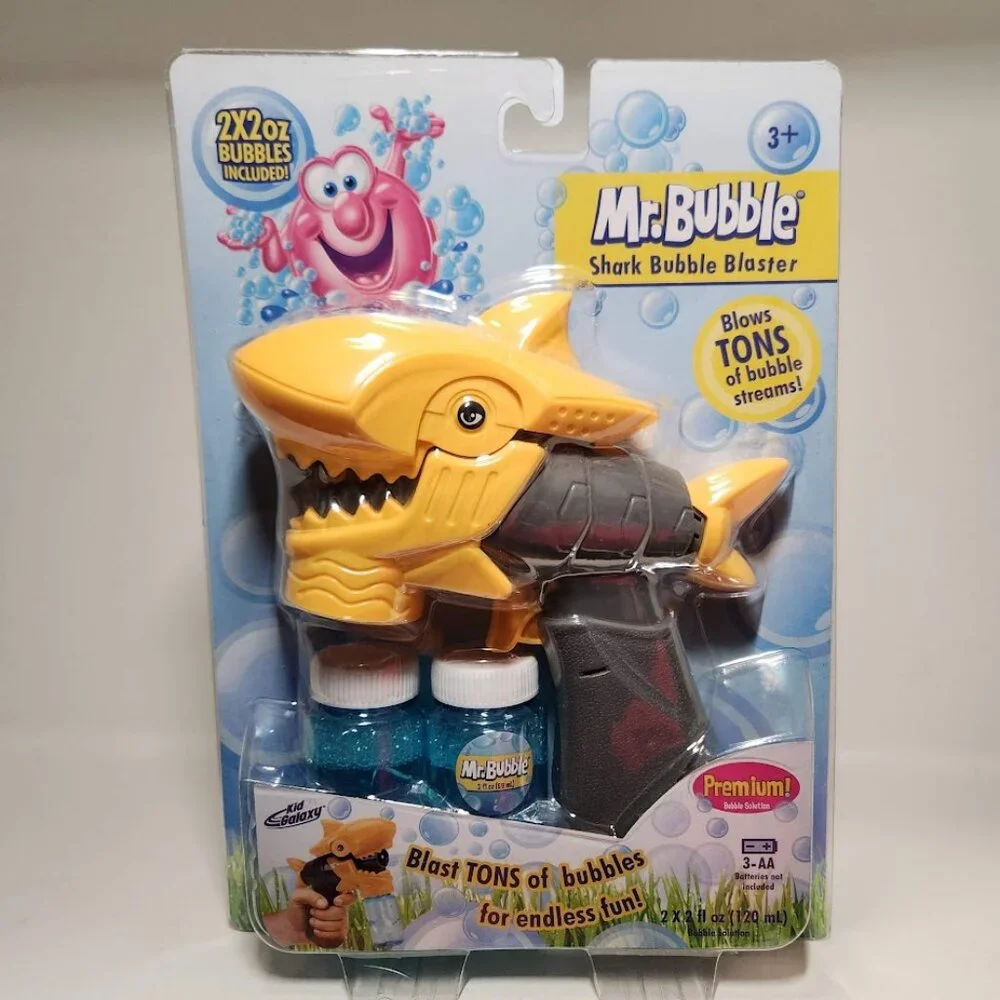 Mr. Bubble YELLOW Shark Bubble Blaster Bundle Lights Sounds Solution Easy to ref